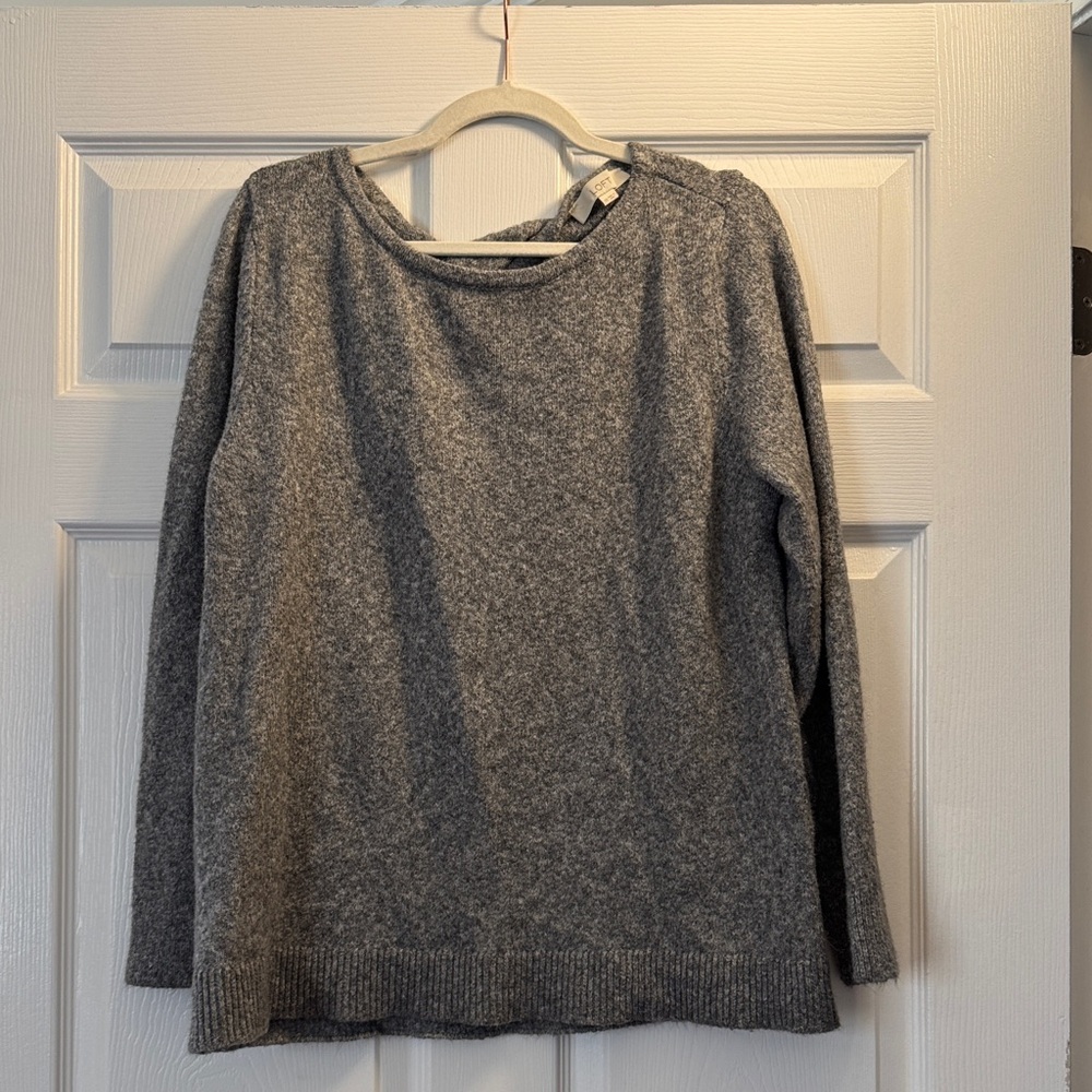 LOFT sweater heathered knit pullover featuring a rounded neckline twist on back